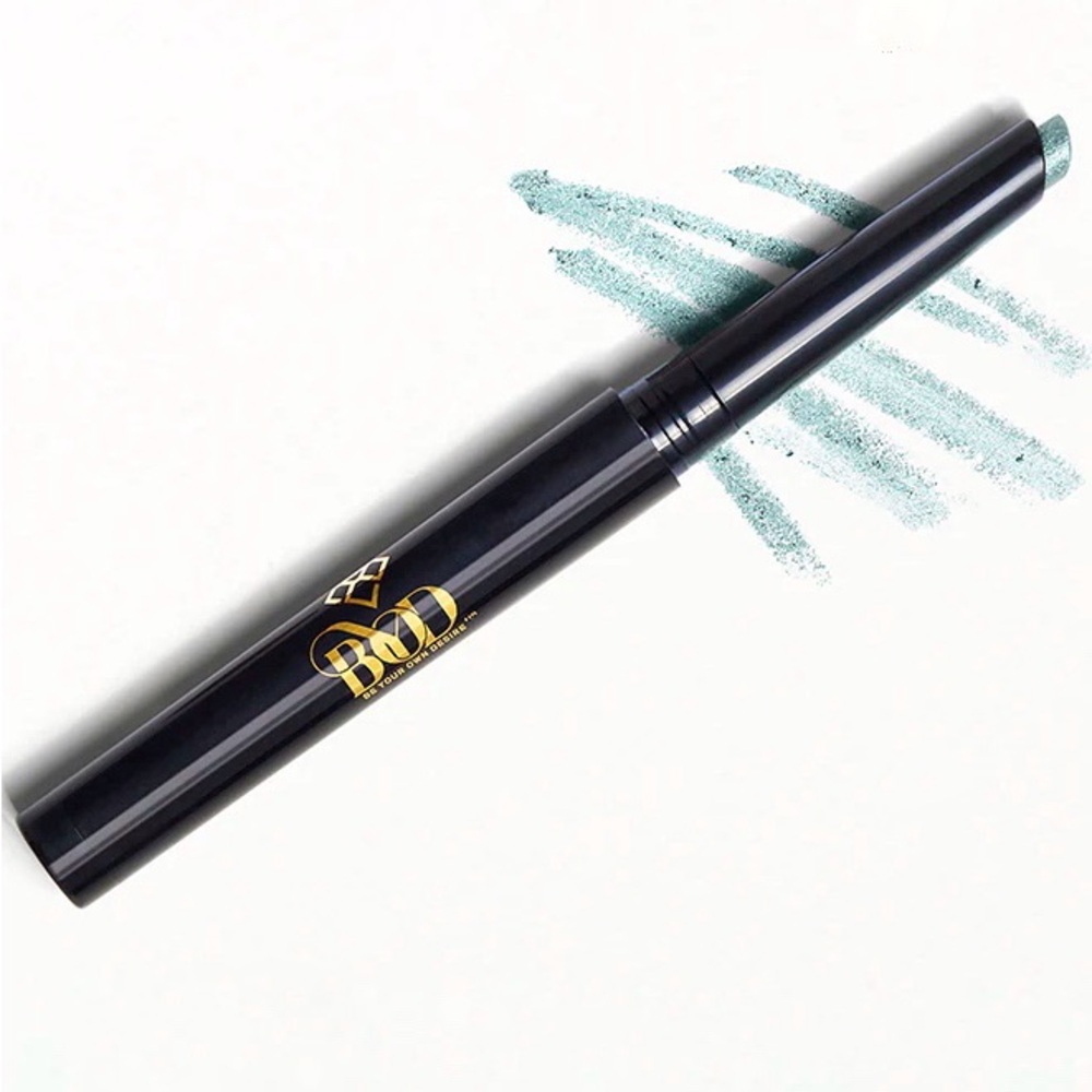 🆕 BYOD Be Your Own Desire Eyeshadow Wand - The Blue Hues
